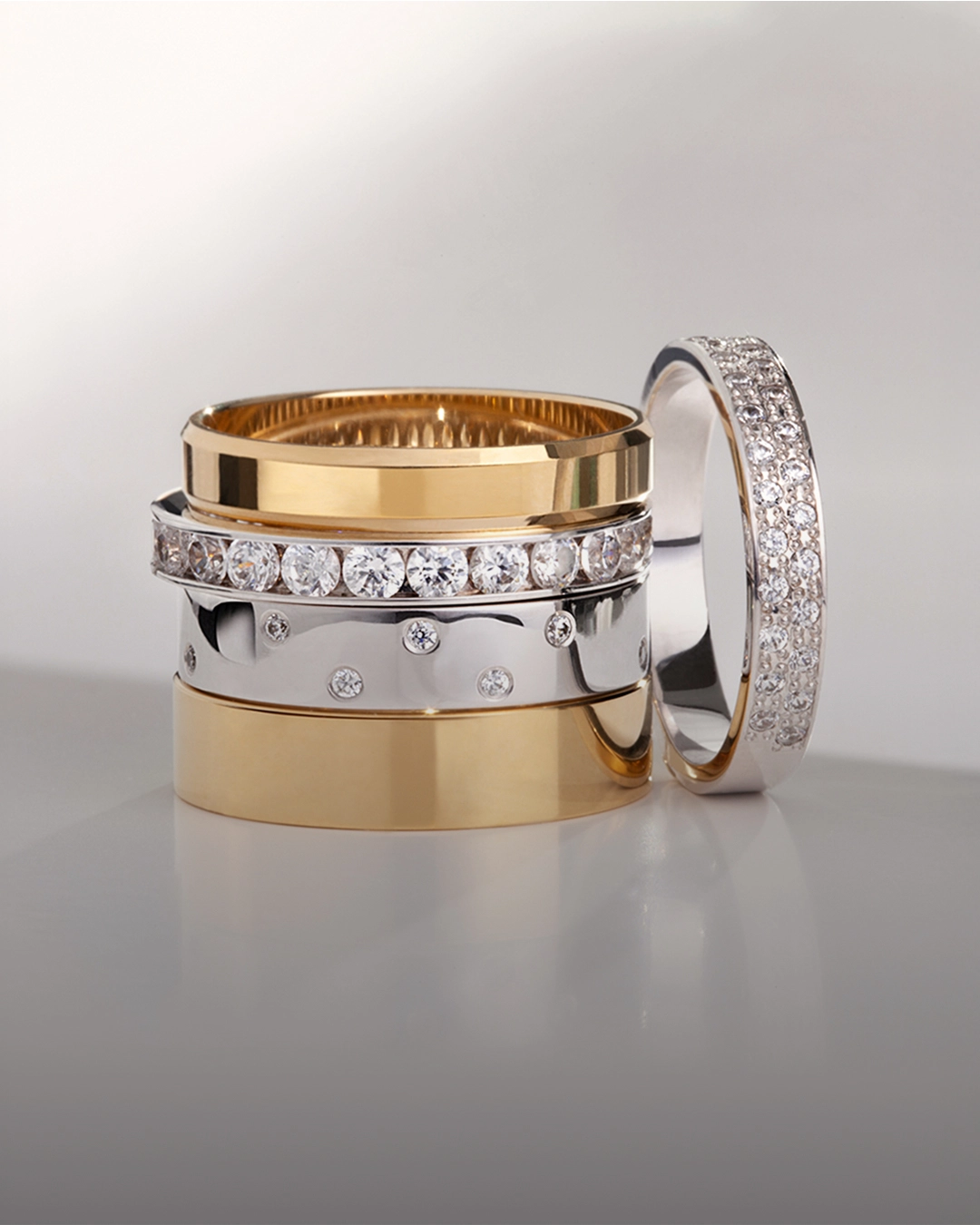 Obrączki z kamieniem